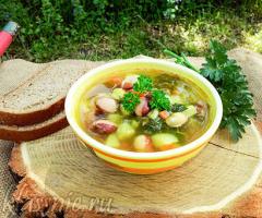Mung bean soup with cauliflower Uzbek mung bean and chickpea soups